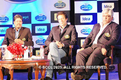 Former cricketers @ promotional event