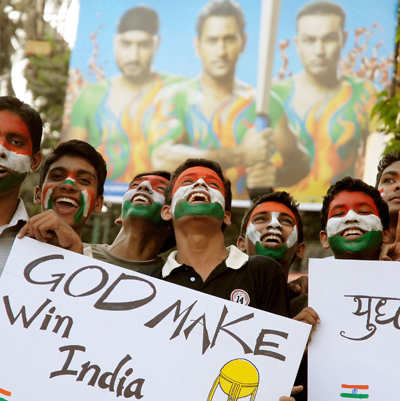 Fans cheer for India's victory in WC!