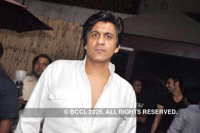 Imaad Shah performs in Boogaloo