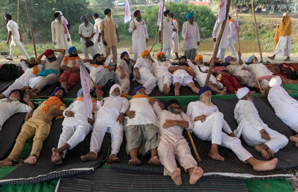 Bharat Bandh: Farmers hold protest over farm bills across India