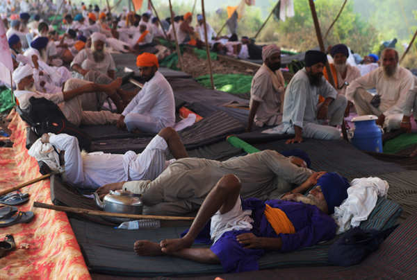 Bharat Bandh: Farmers hold protest over farm bills across India