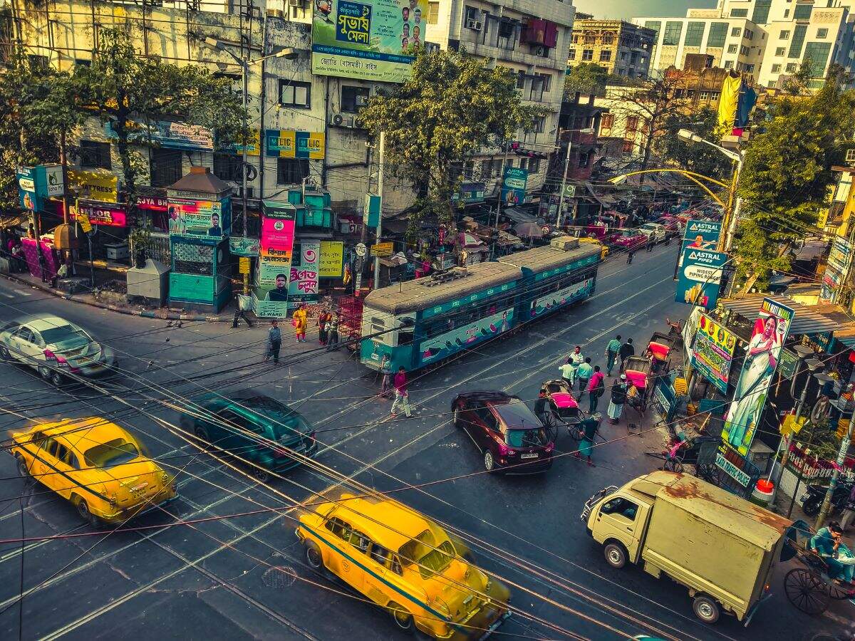 Kolkata gets first-of-its-kind tram library, bringing joy to book lovers Kolkata gets first-of-its-kind tram library, bringing joy to book lovers