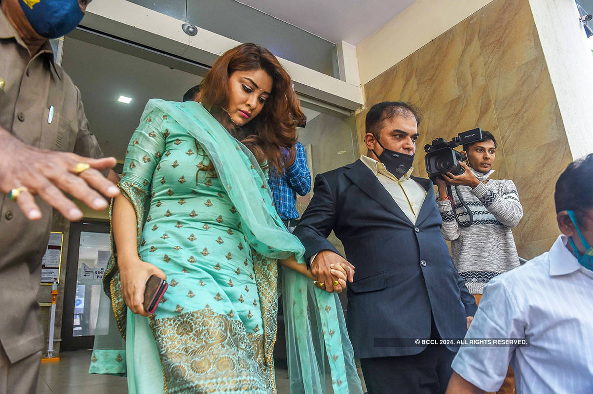 Mumbai Police summons filmmaker Anurag Kashyap in sexual assault case