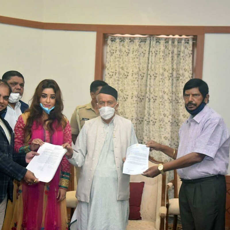 Payal Ghosh requests for Y level security; claims her life is under threat