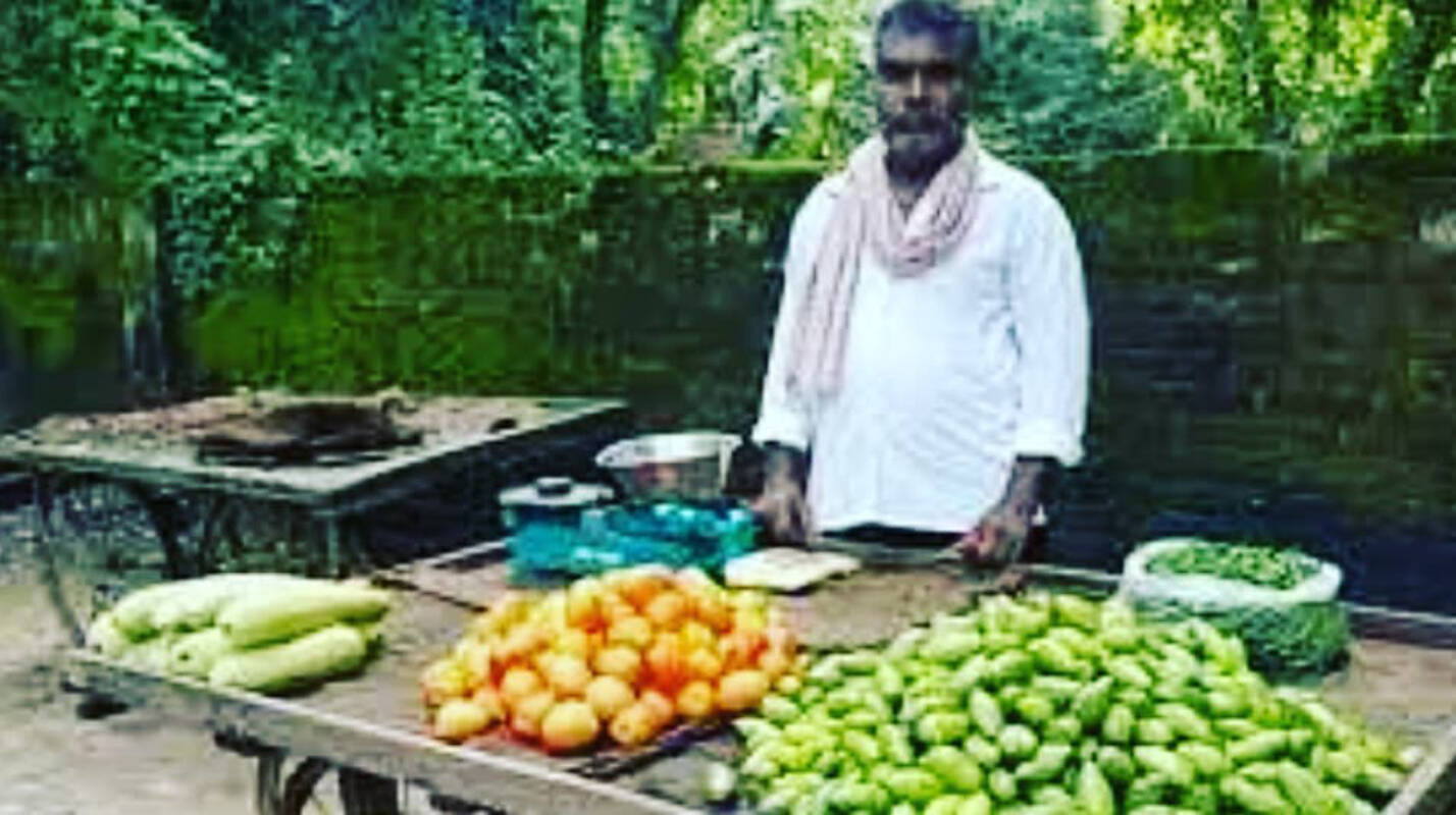 'Balika Vadhu' serial director sells vegetable to meet ends in Azamgarh
