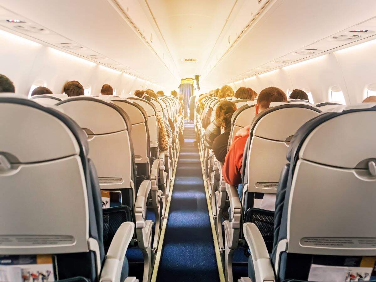No more, ‘Ladies and Gentlemen’ on Japan Airlines as it switches to gender-neutral greeting No more, ‘Ladies and Gentlemen’ on Japan Airlines as it switches to gender-neutral greeting