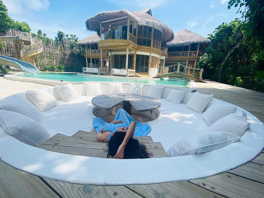 Mouni Roy's vacation pictures will make you hit the beach!