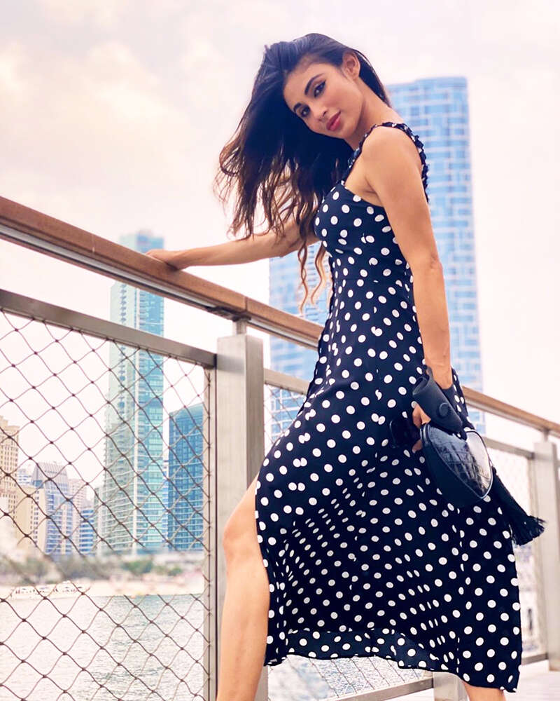 Mouni Roy's vacation pictures will make you hit the beach!