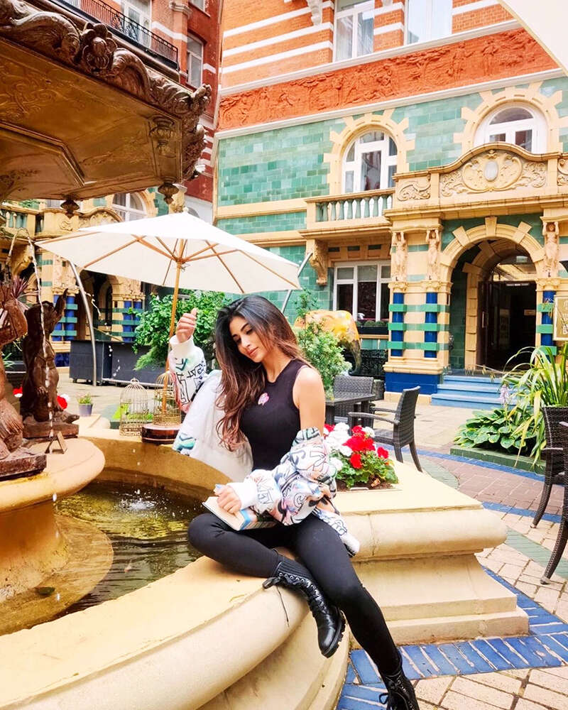 Mouni Roy's vacation pictures will make you hit the beach!