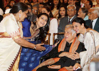 Kajol, Irrfan receive Padma Shri