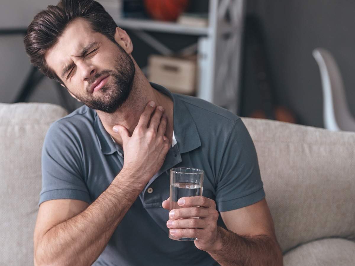 What a Covid-19 sore throat really feels like