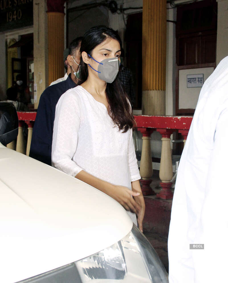 Sushant Singh Rajput case: Pictures of Rhea Chakraborty at Santacruz police station