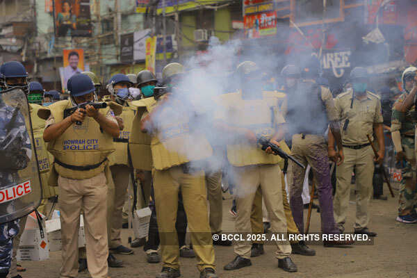 Kolkata: Clashes erupt between West Bengal Police and BJP workers