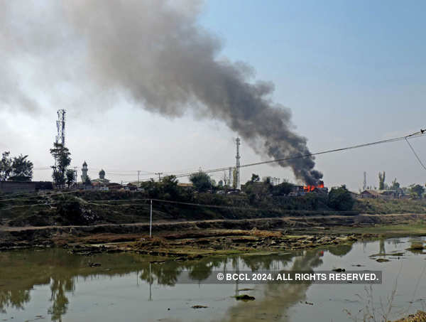 Clashes break out after two suspected terrorists killed in Kashmir