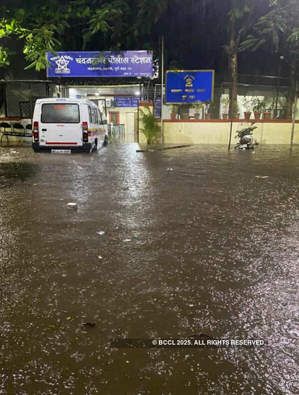 Heavy downpour lashes Pune