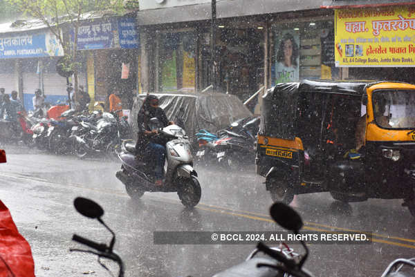 Heavy downpour lashes Pune