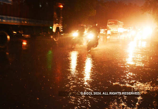 Heavy downpour lashes Pune