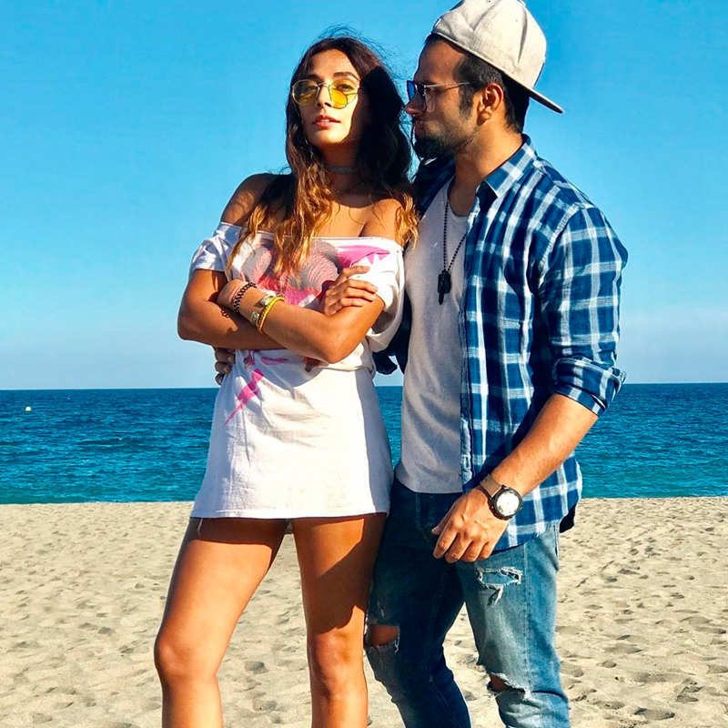 Rithvik Dhanjani and Monica Dogra spark dating rumours