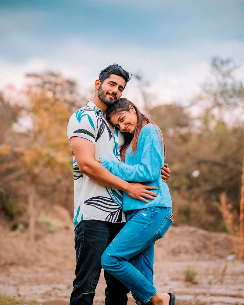 Romantic pictures of Divya Agarwal and Varun Sood go viral on social