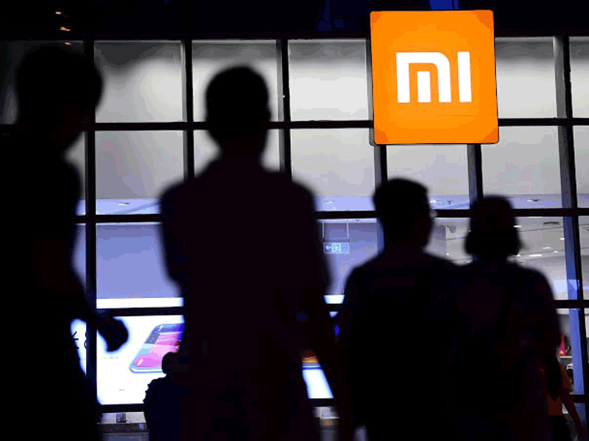Xiaomi makes fun of Apple over power adapter