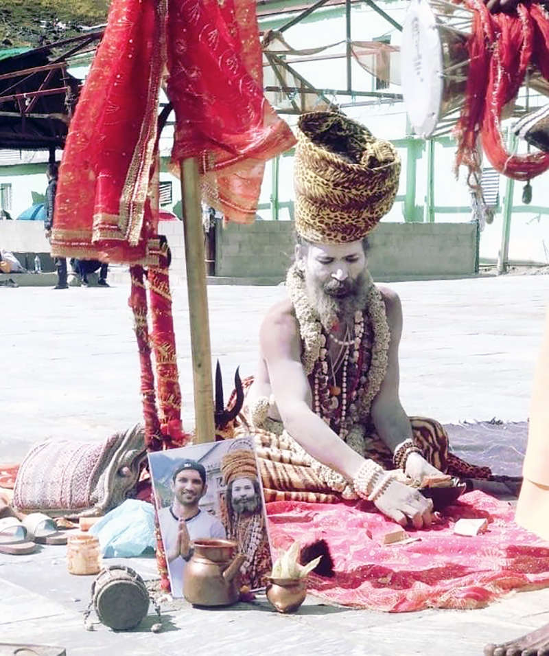Pic of Naga Baba praying for Sushant goes viral