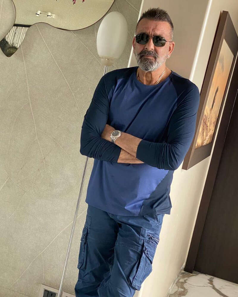 Sanjay Dutt announces news of recovering from cancer on twins Shahraan and Iqra's birthday