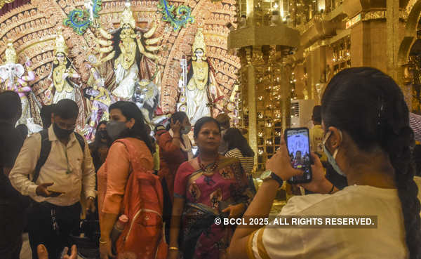 Devotees celebrate Durga Puja with COVID-19 safety protocols