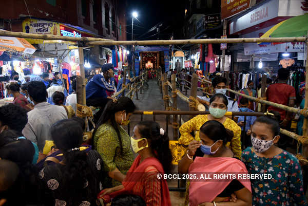 Devotees celebrate Durga Puja with COVID-19 safety protocols