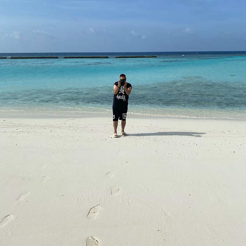 Shocking pictures of Badshah as his skin peels off during Maldives vacation