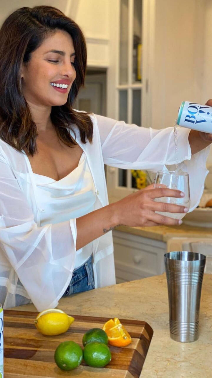 Celebs who can't cook | Times of India