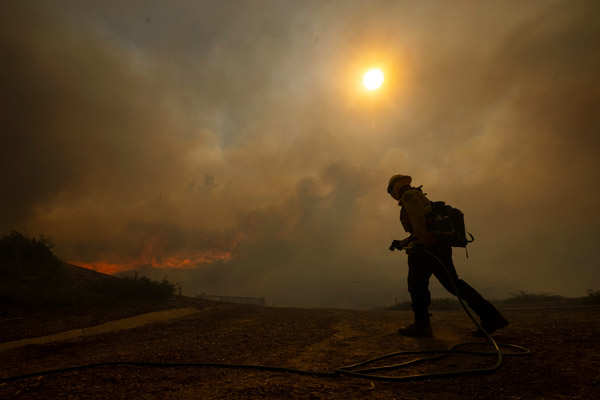 Silverado wildfire forces thousands to evacuate in California