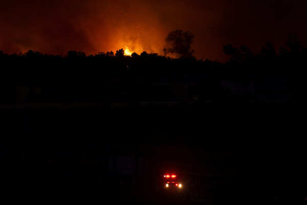 Silverado wildfire forces thousands to evacuate in California