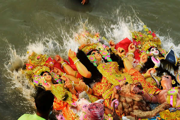 Durga Puja celebrations end with idol immersion