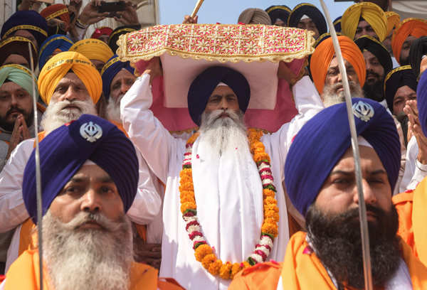 Sikh procession held in Amritsar