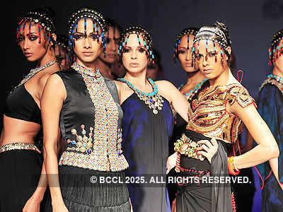 WIFW '11: Day 2: Ashima & Leena