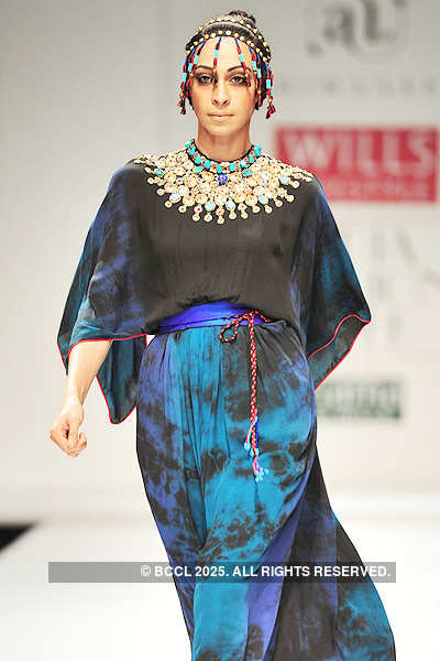 WIFW '11: Day 2: Ashima & Leena