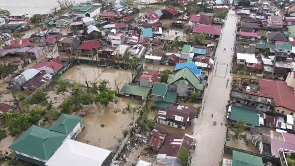 Super Typhoon slams Philippines