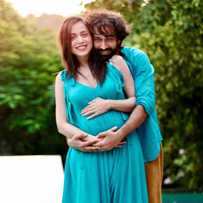 Nakuul Mehta and wife Jankee Parekh announce pregnancy with adorable pictures