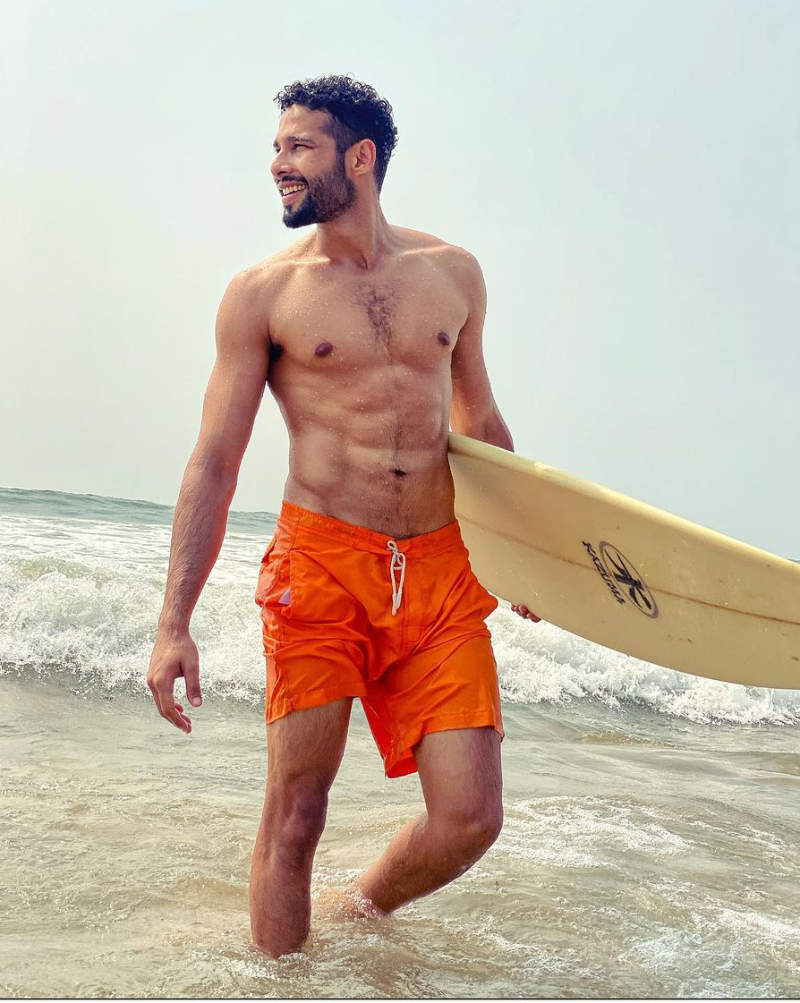 ‘Gully Boy’ actor Siddhant Chaturvedi sets the temperature soaring with his beach vacay pics