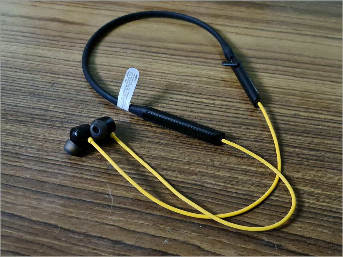 realme earphone wireless