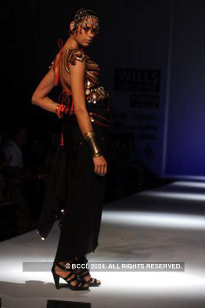 WIFW '11: Day 2: Ashima & Leena