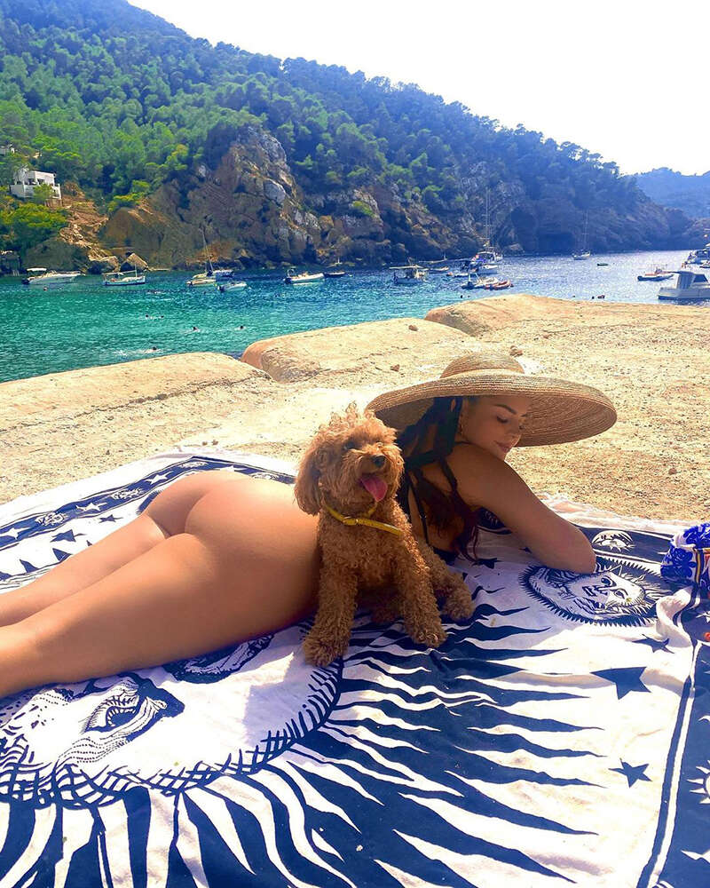 Instagram sensation shakes up the internet Instagram sensation shakes up the internet