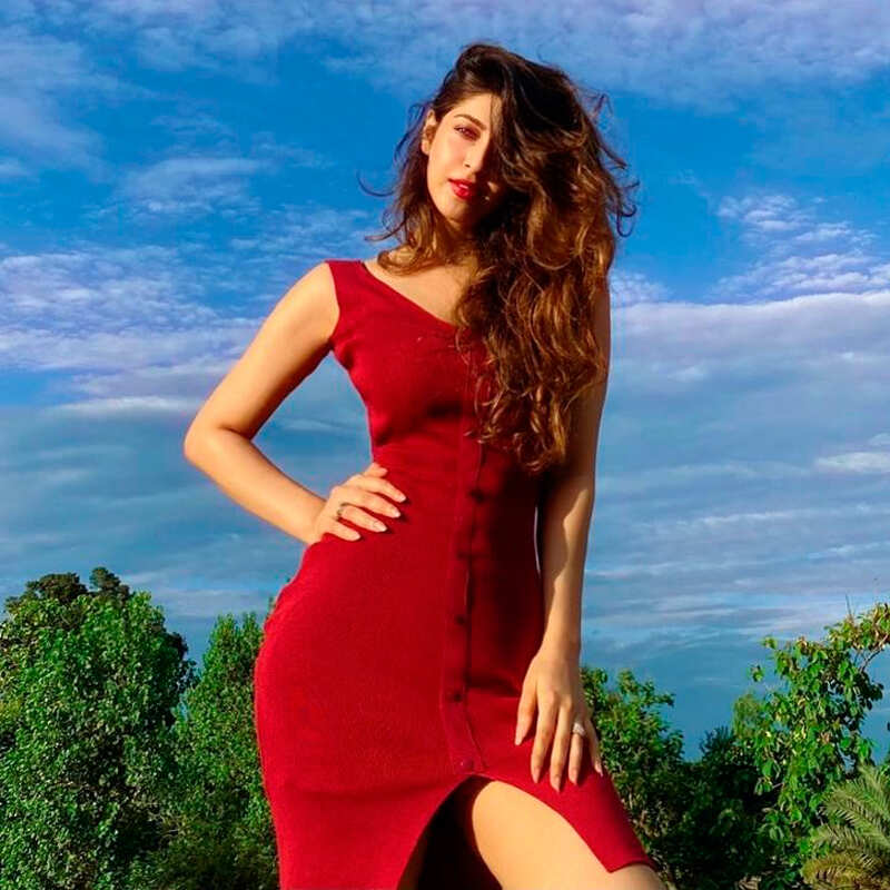 <BR> is turning heads with her bewitching pictures <BR> is turning heads with her bewitching pictures