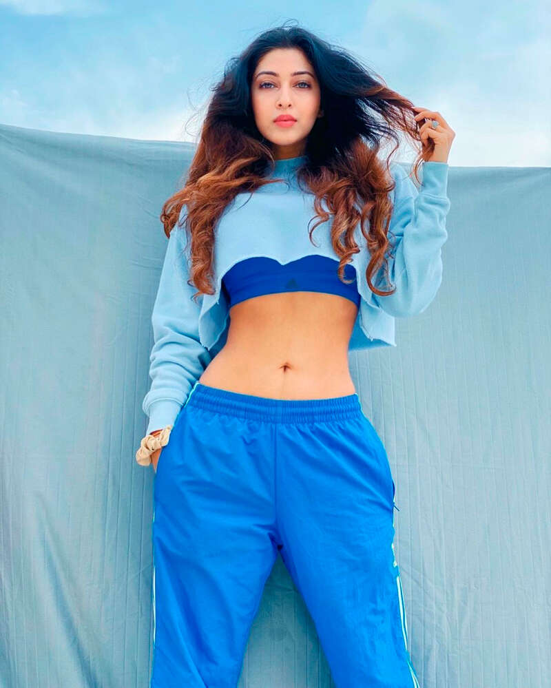 <BR> is turning heads with her bewitching pictures <BR> is turning heads with her bewitching pictures