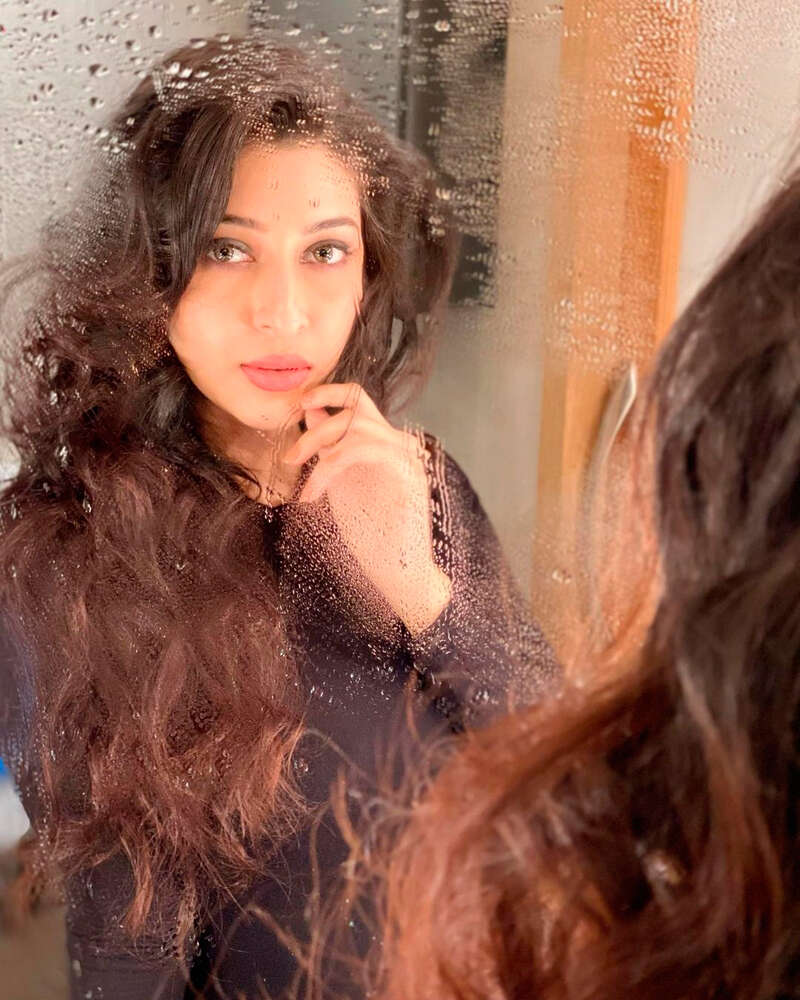 <BR> is turning heads with her bewitching pictures <BR> is turning heads with her bewitching pictures