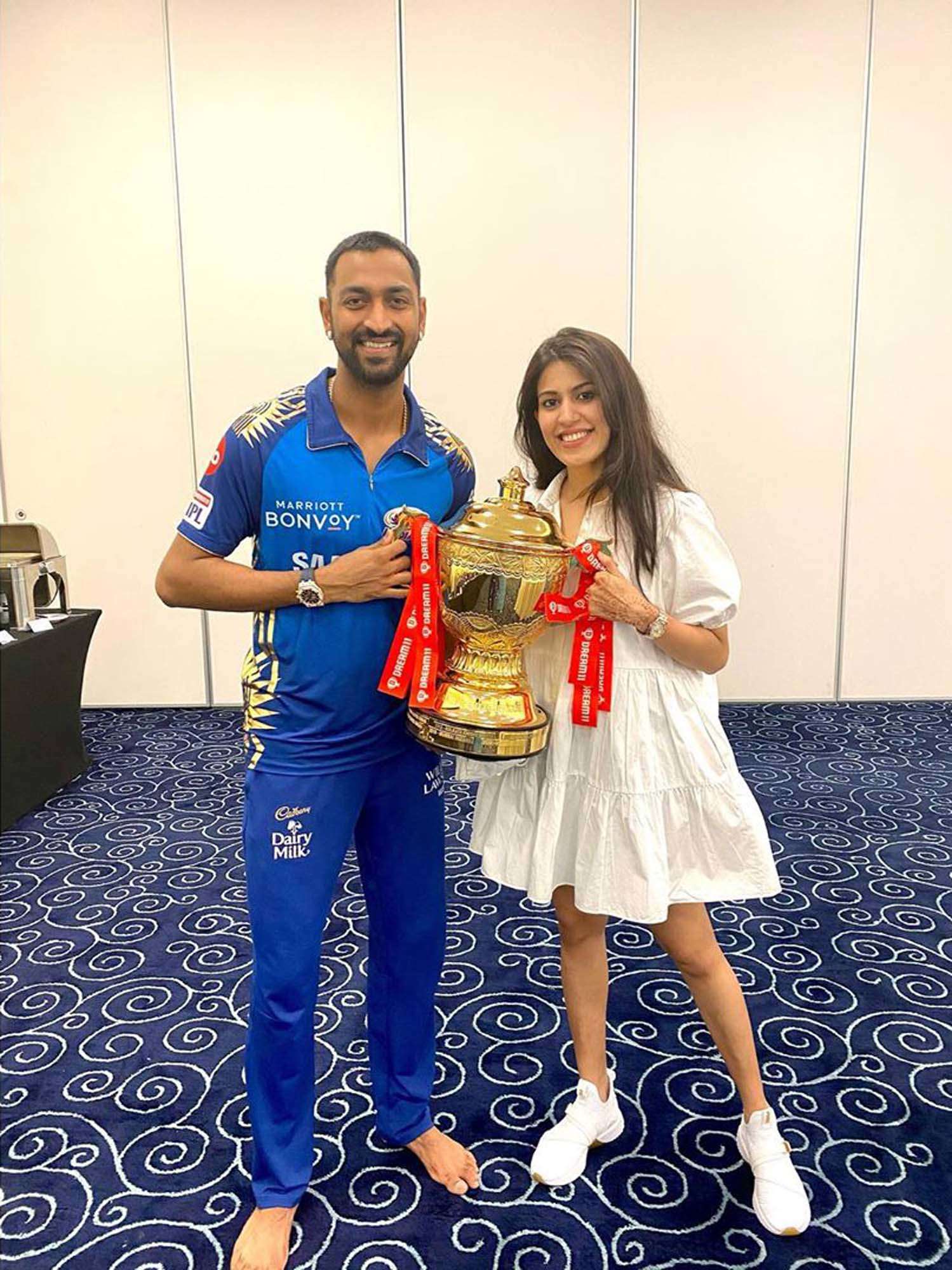 These romantic pictures of Krunal Pandya and his wife Pankhuri are winning  the internet | Photogallery - ETimes