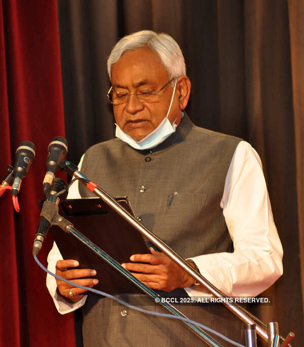 Nitish Kumar takes oath as Bihar CM