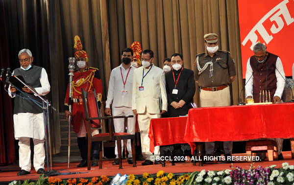 Nitish Kumar Takes Oath As Bihar CM- The Etimes Photogallery Page 28