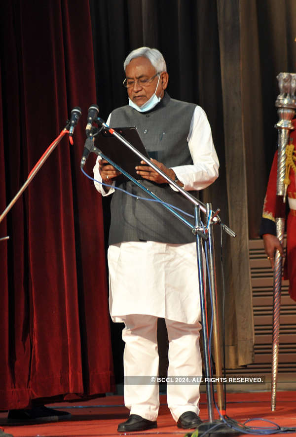 Nitish Kumar Takes Oath As Bihar CM- The Etimes Photogallery Page 27