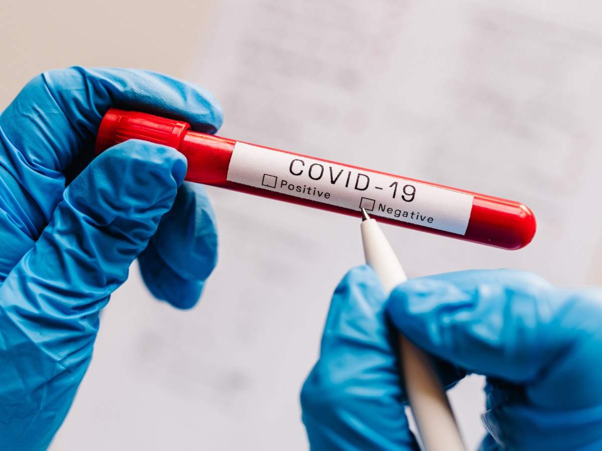 Coronavirus symptoms: Why a negative test may not mean you are safe from  COVID-19 | The Times of India
